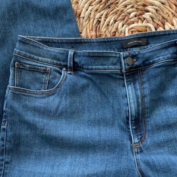 Ann Taylor The Skinny Ankle Curvy Fit Jeans - Picture 6 of 8